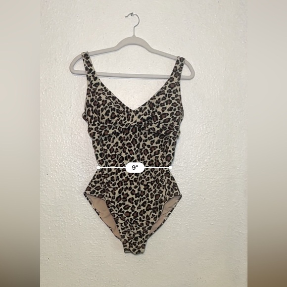Kona Sol animal print one piece swimsuit with back tie size large - Picture 4 of 10